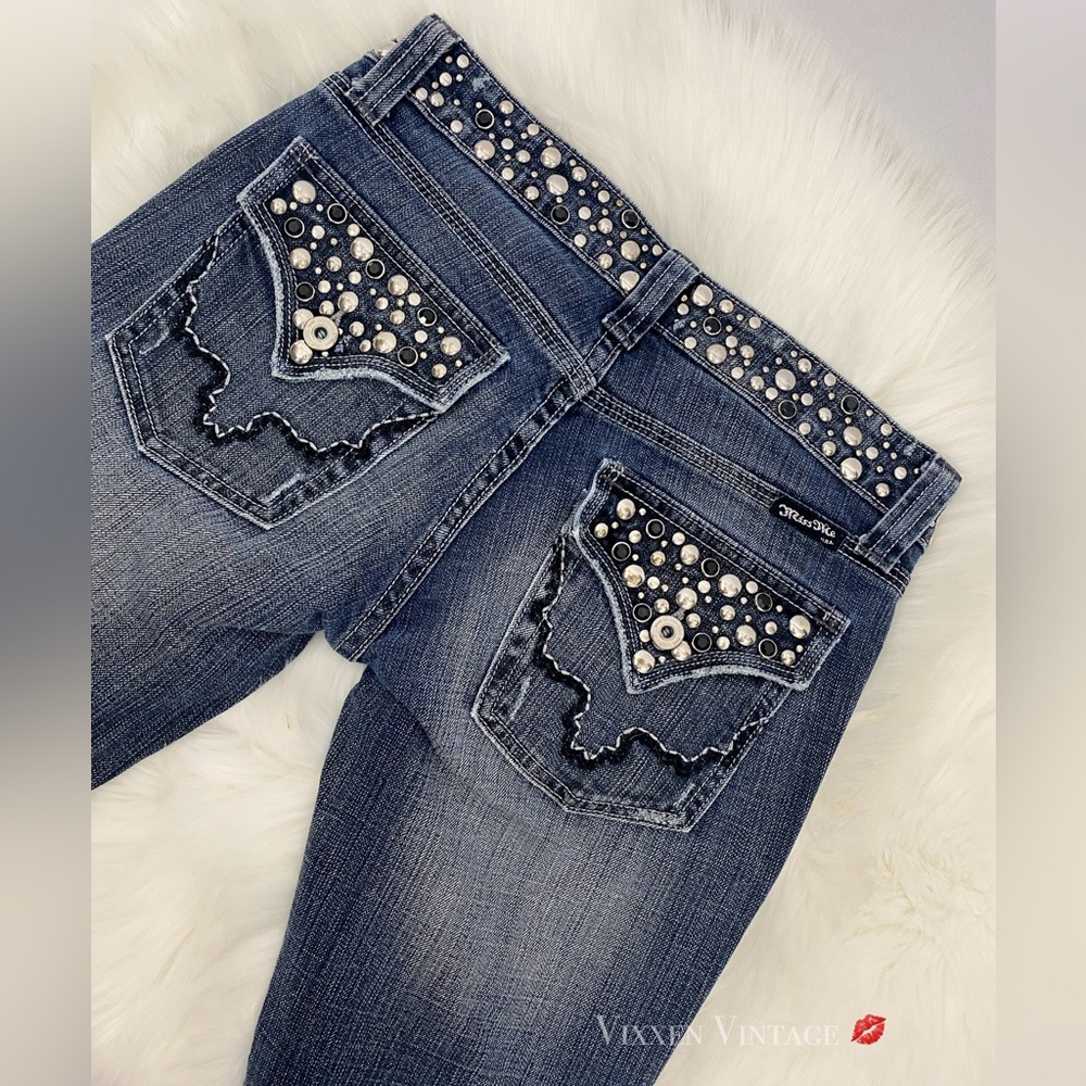 VINTAGE 2005 MISS ME STUDDED FLAP POCKET LOW-RISE BOOTCUT JEANS